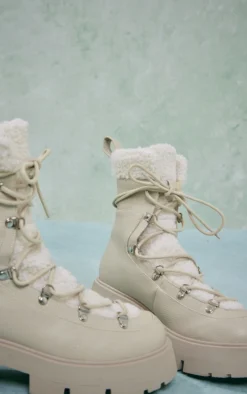 Prettylittlething Cream Wide Fit Faux Shearling Lace Up Combat Boots Cream -Pretty Soles Shop 1822e5fb5cb0195c4e272c2c5993f90bcdf8d33b cmz7725 4