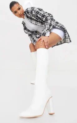 Prettylittlething White Round Block Heel Knee High Boots White