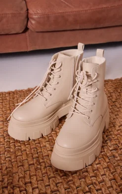 Prettylittlething Ecru Wide Fit Pu Chunky Platform Lace Up Ankle Boots Ecru -Pretty Soles Shop 4e1c2780359d88adda982f5e2efa40af062b7ad2 cnf9038 3