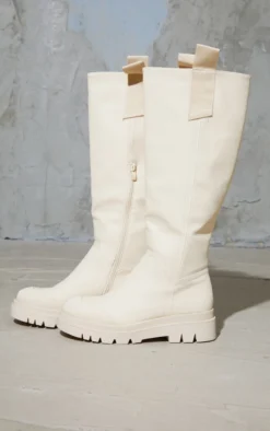 Prettylittlething Cream Rubber Chunky Sole Welly Boots Cream -Pretty Soles Shop 5e24afcbdb1536cd88e2ff4676fe691df8c12d6c cmr6536 3