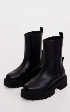 Prettylittlething Black Wide Fit Ribbed Chunky Sole Chelsea Ankle Boots Black -Pretty Soles Shop 77237e18112eed850dedb49bd7f4bad104320e2e cnf5431 3