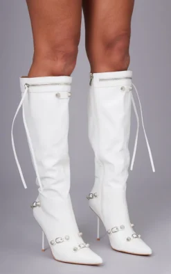 Prettylittlething White Pu Zip Detail Point Toe Mid Heeled Knee Boots White -Pretty Soles Shop 94b39b3dac3bfee56912c898ee5368581e35fdb3 cnc3351 4