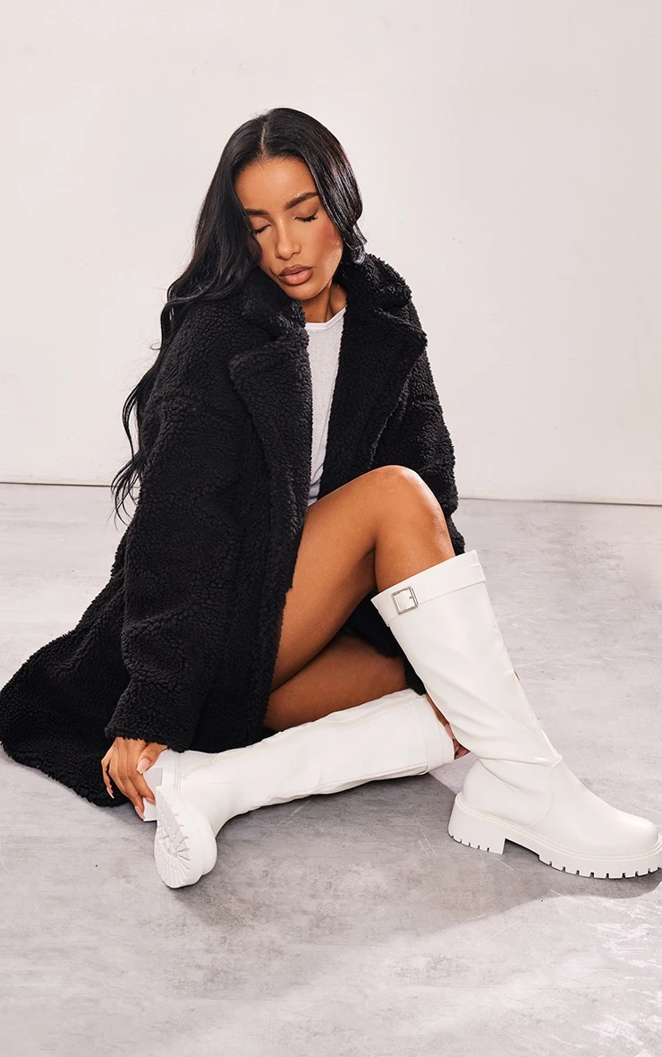 Prettylittlething White Wide Fit PU Chunky Flat Knee High Buckle Boots White 2 Prettylittlething White Wide Fit PU Chunky Flat Knee High Buckle Boots White - Image 2