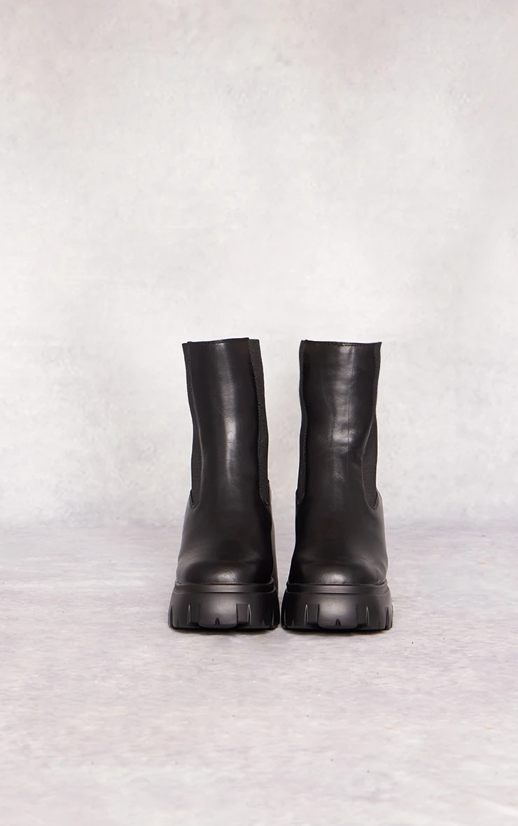 Prettylittlething Black PU Round Toe Platform Block Heel Chelsea Boots Black 3 Prettylittlething Black PU Round Toe Platform Block Heel Chelsea Boots Black - Image 3