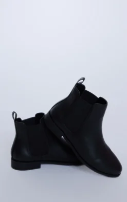 Prettylittlething Black Wide Fit Matte Pu Round Toe Basic Chelsea Boots Black -Pretty Soles Shop ec8c0b730e4a627a71eecb665281ab3a6bd9acbe cmz7740 3